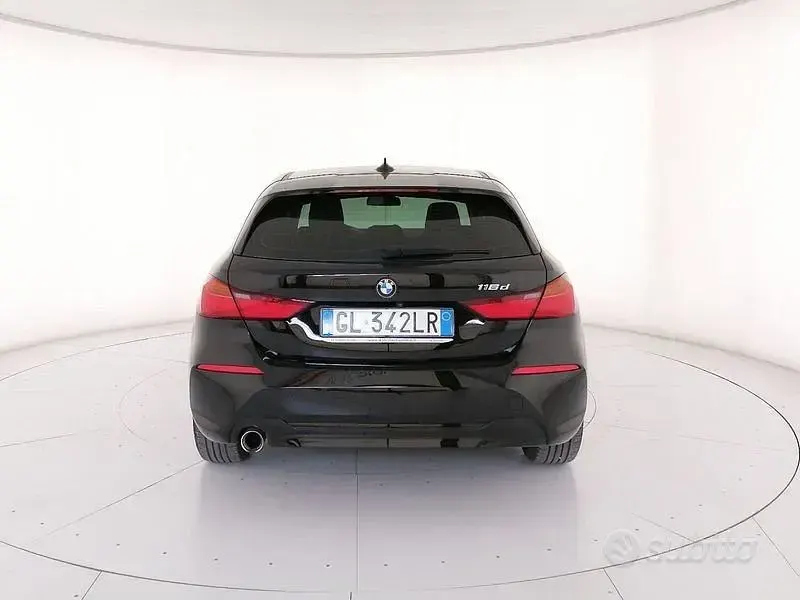 Usata BMW 116 Advantage 116 CV (85 kW) 2022 Nero Utilitaria