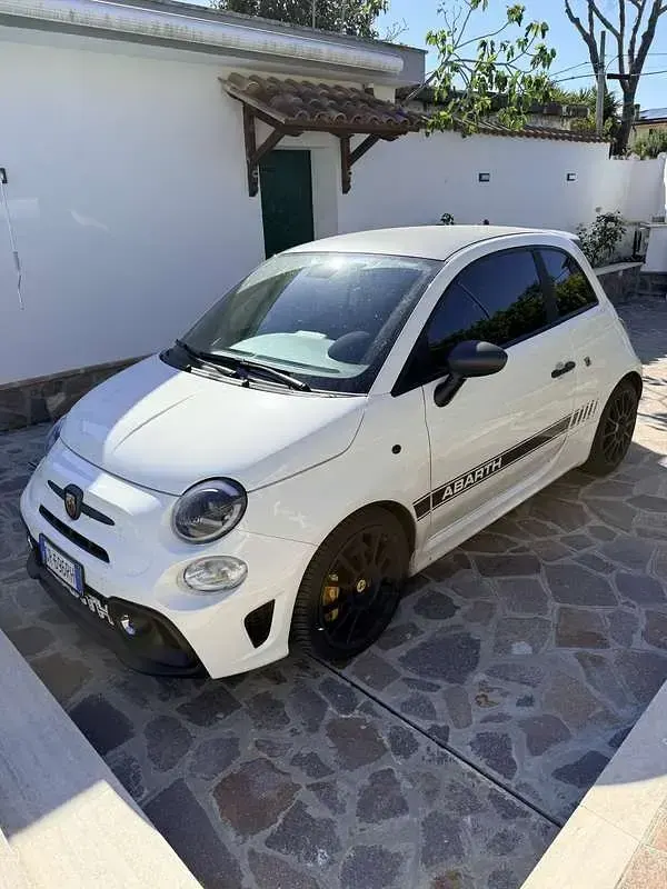 Usata Abarth 695 Turismo 179 CV (131 kW) 2023 Utilitaria
