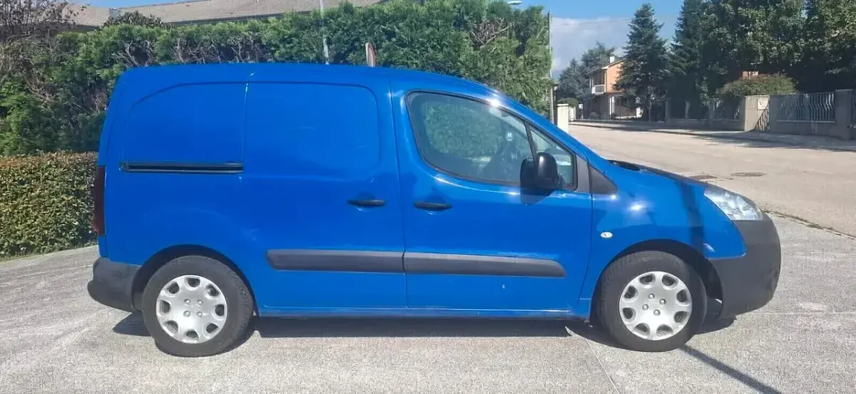 Usata Peugeot Partner 99 CV (72 kW) 2016 Blu Monovolume