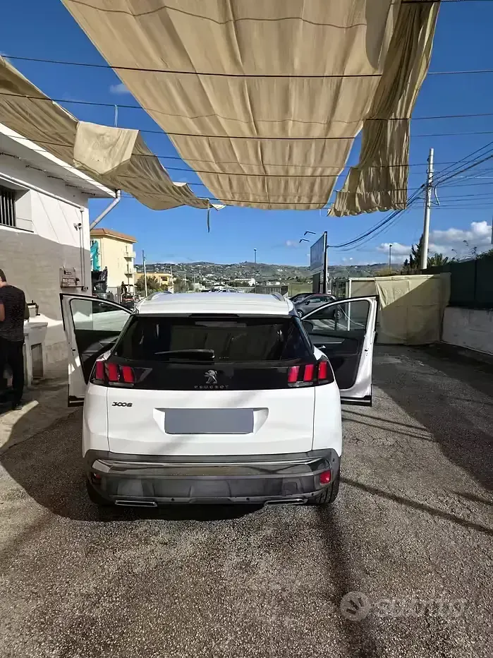Usata Peugeot 3008 150 CV (110 kW) 2018 Bianco SUV