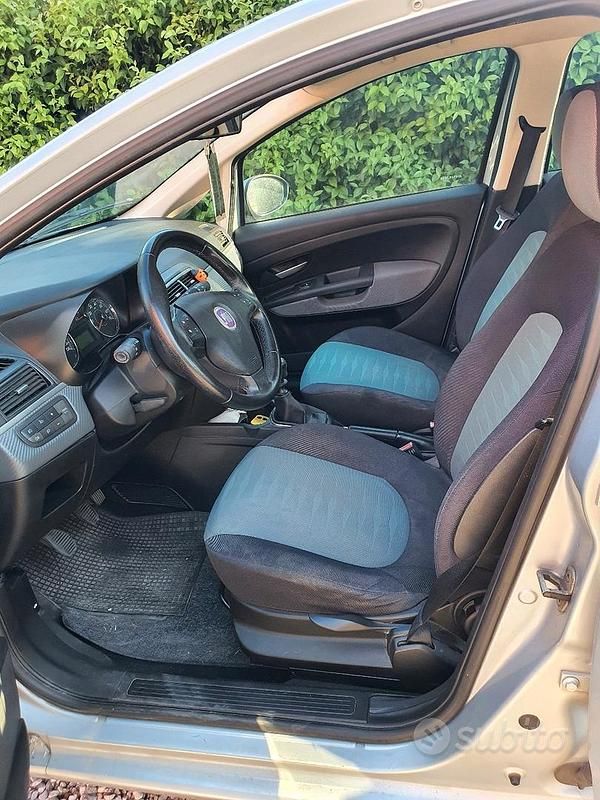 Usata Fiat Grande Punto 2009 Blu Utilitaria