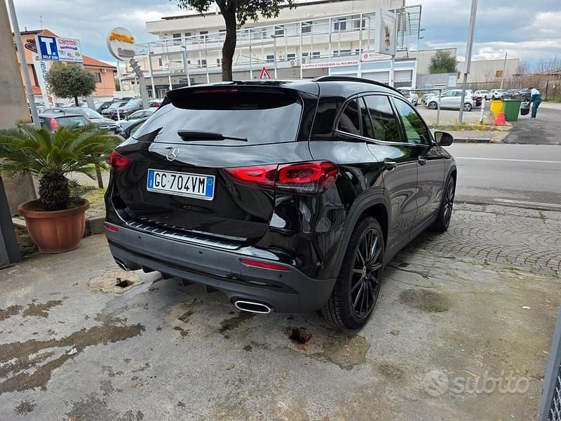 Usata Mercedes GLA200 Premium 150 CV (110 kW) 2020 Nero SUV