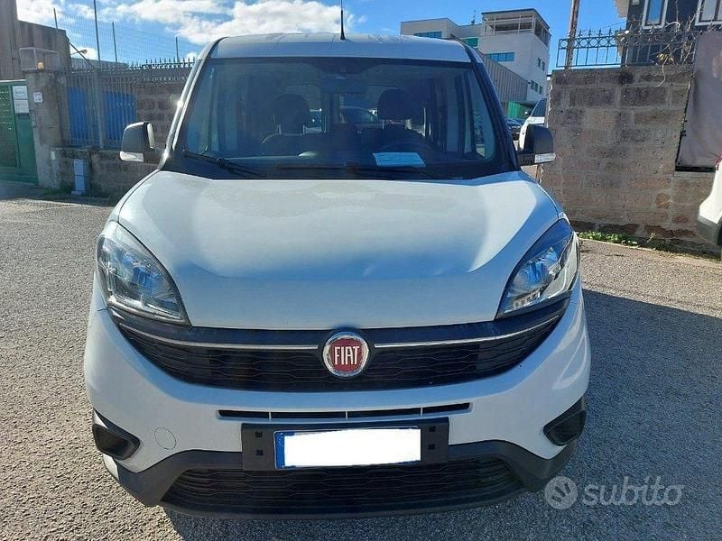 Usata Fiat Doblò S 105 CV (77 kW) 2019 Bianco Monovolume