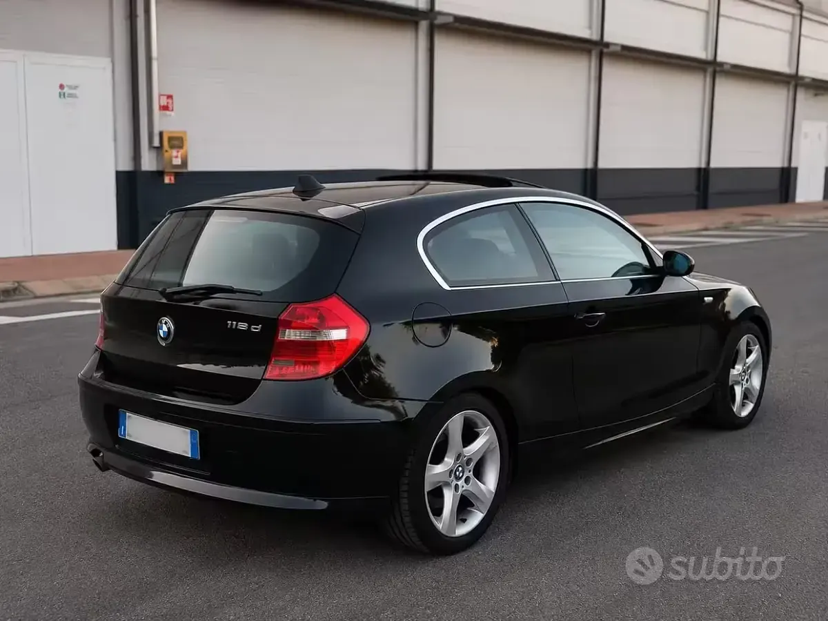 Usata BMW 118 143 CV (105 kW) 2008 Nero Utilitaria
