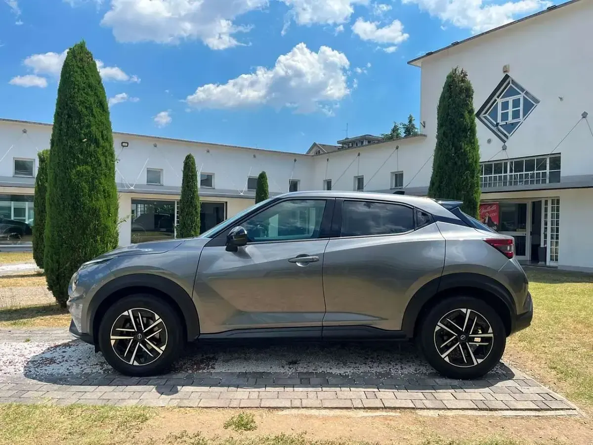Usata Nissan Juke N-Connecta 114 CV (83 kW) 2025 Dark metal grey SUV