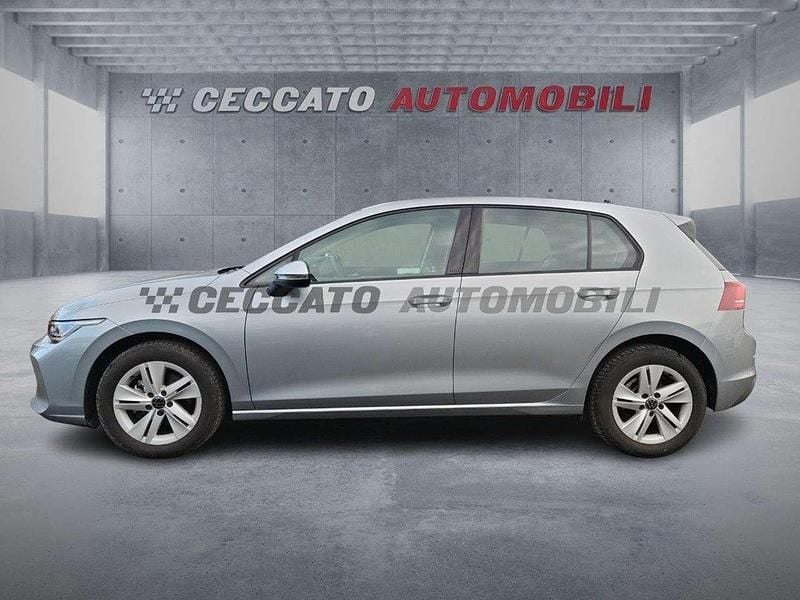 Usata VW Golf VIII Life 116 CV (85 kW) 2025 Grigio Berlina