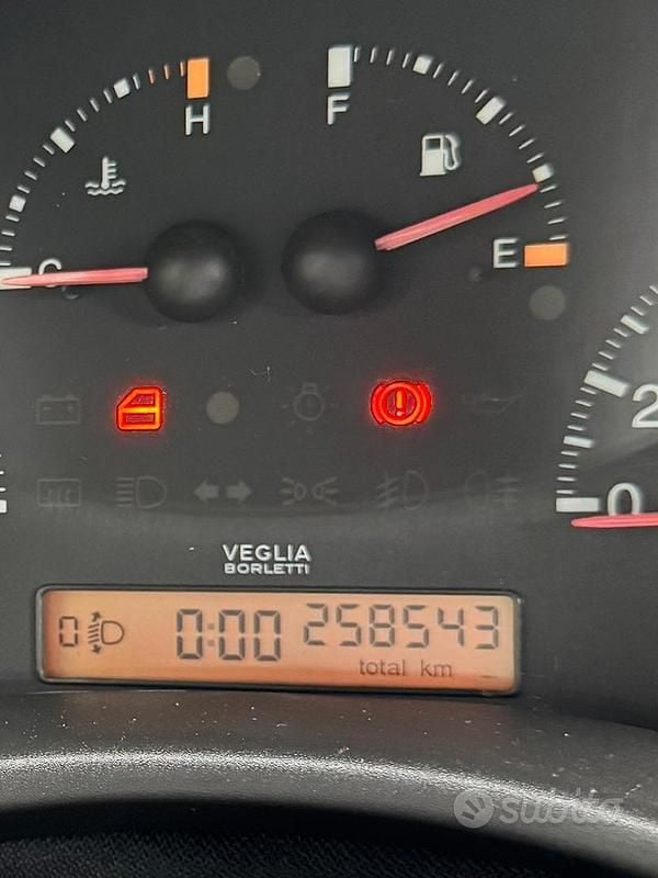 Usata Fiat Punto 80 CV (58 kW) 1999 Berlina