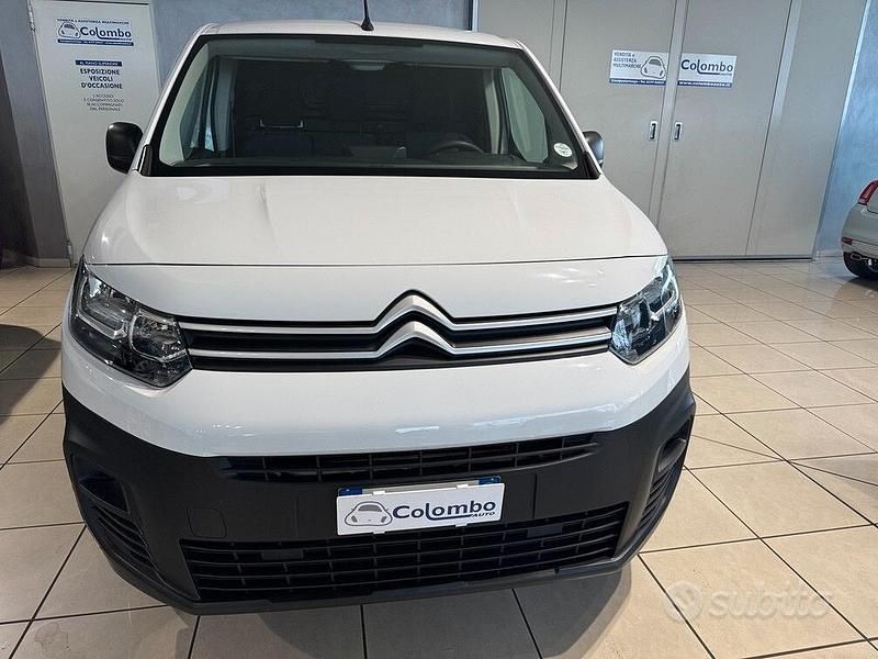 Usata Citroën Berlingo 102 CV (75 kW) 2024 Bianco Monovolume