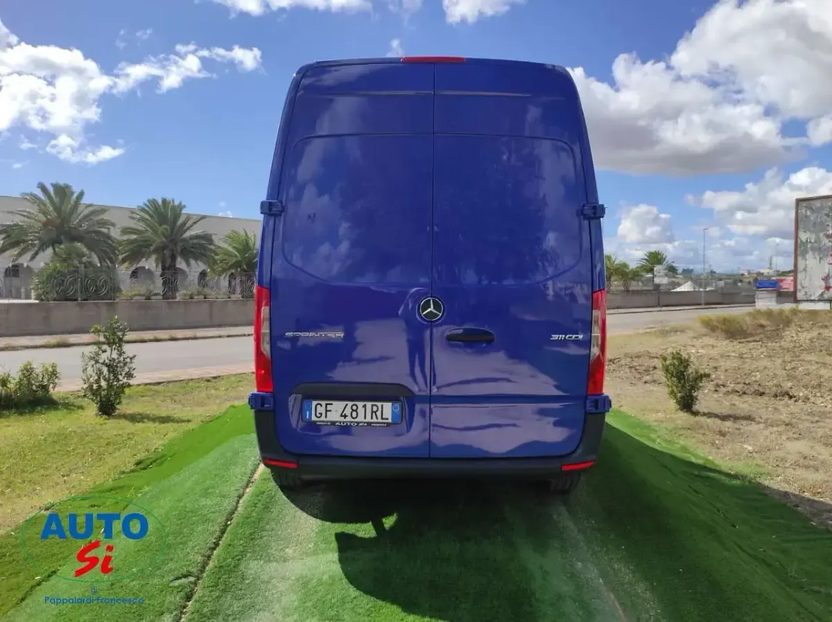 Usata Mercedes Sprinter 114 CV (83 kW) 2021 Blu/azzurro Furgone