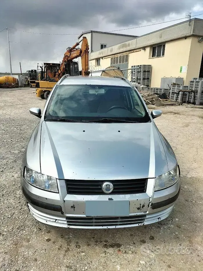 Usata Fiat Stilo 116 CV (85 kW) 2004 Grigio Station wagon