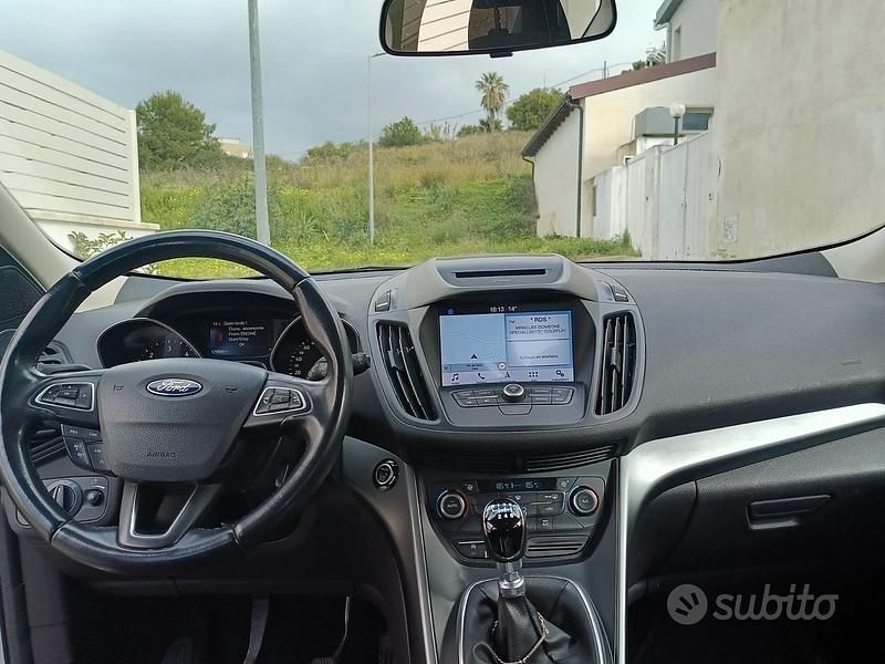 Usata Ford Kuga Business Edition 120 CV (88 kW) 2019 Grigio SUV