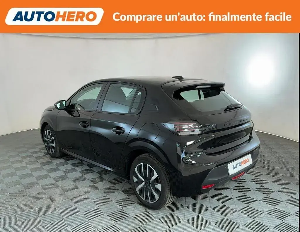 Usata Peugeot 208 Active 75 CV (55 kW) 2024 Nero Utilitaria
