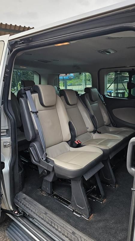 Usata Ford Tourneo Titanium 154 CV (113 kW) 2014 Grigio Monovolume