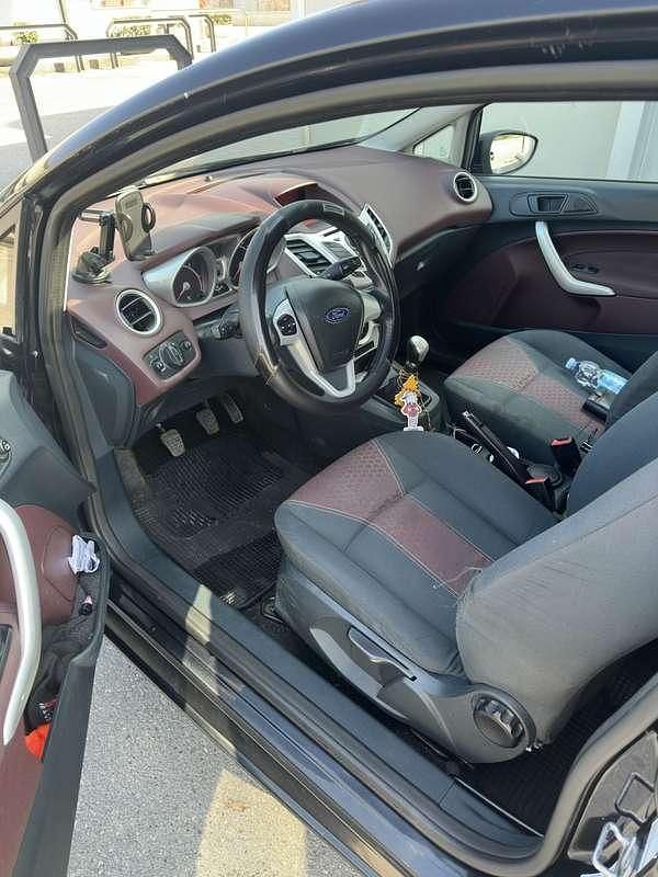 Usata Ford Fiesta Sport 368 CV (270 kW) 2009 Nero Berlina