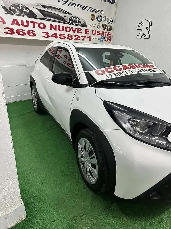 Usata Toyota Aygo X Edition 72 CV (52 kW) 2025 Bianco SUV