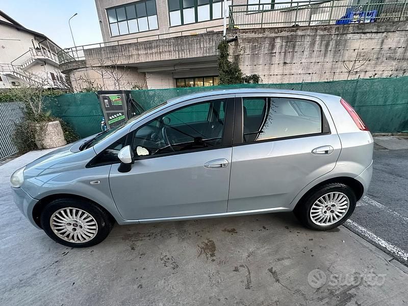 Usata Fiat Grande Punto 2008 Grigio Utilitaria