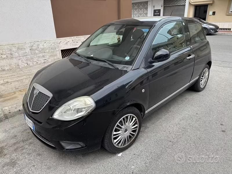 Usata Lancia Ypsilon 69 CV (50 kW) 2011 Utilitaria