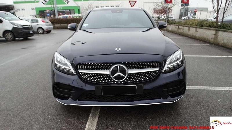Usata Mercedes C180 AMG 156 CV (114 kW) 2020 Blu/azzurro Berlina