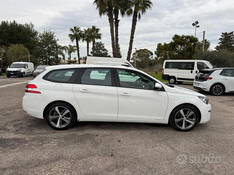 Usata Peugeot 308 120 CV (88 kW) 2017 Bianco Station wagon