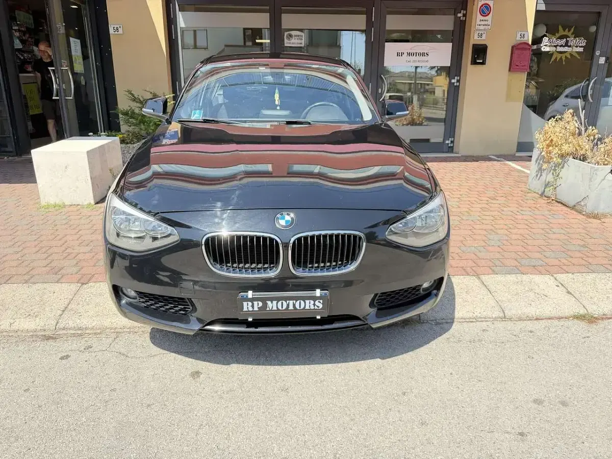 Usata BMW 114 95 CV (69 kW) 2014 Nero Utilitaria