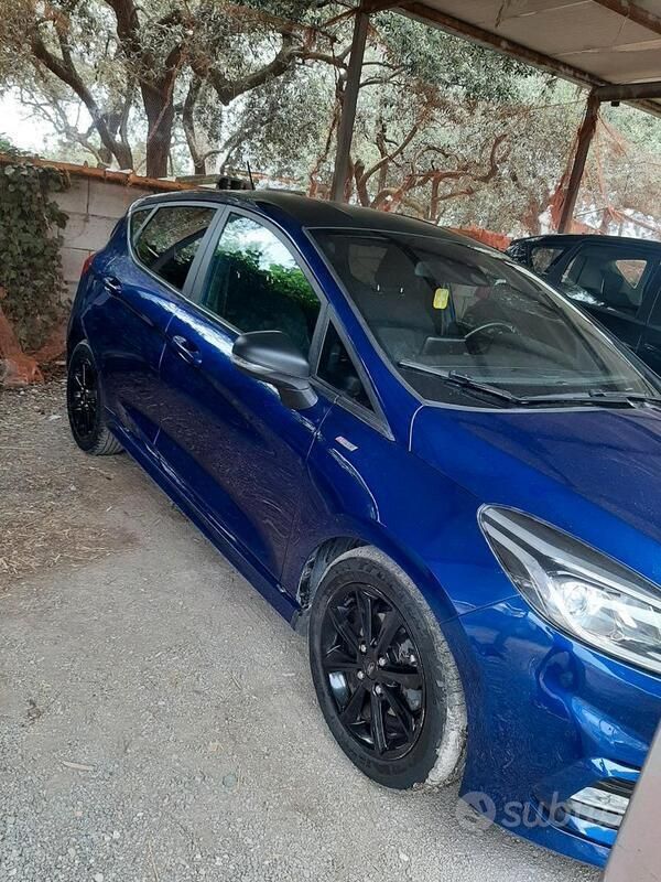Usata Ford Fiesta 86 CV (63 kW) 2018 Blu Utilitaria