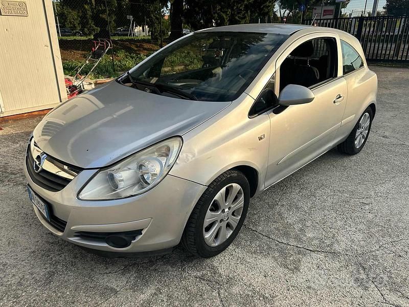 Usata Opel Corsa Club 80 CV (58 kW) 2008 Grigio scuro Utilitaria