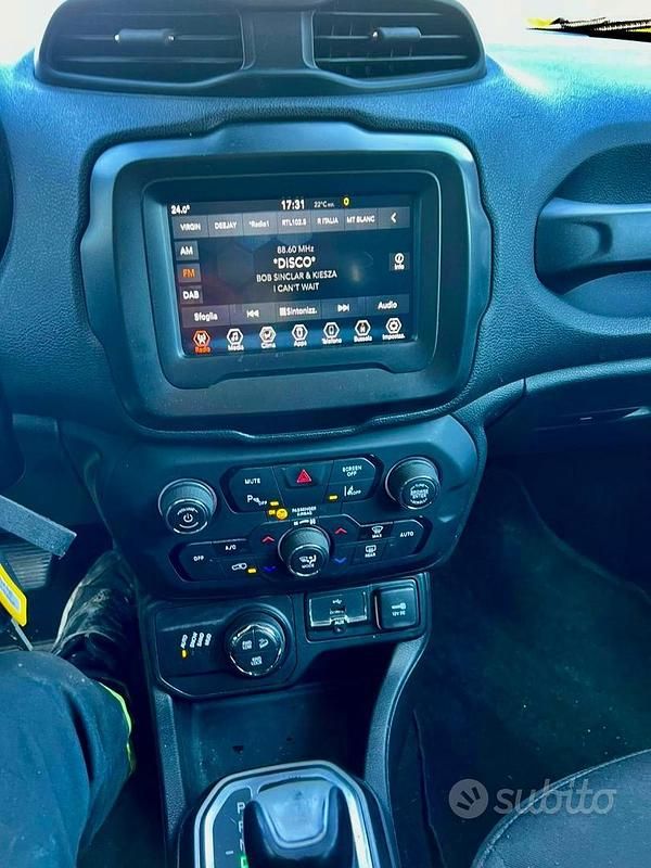 Usata Jeep Renegade Limited 140 CV (102 kW) 2018 Nero SUV