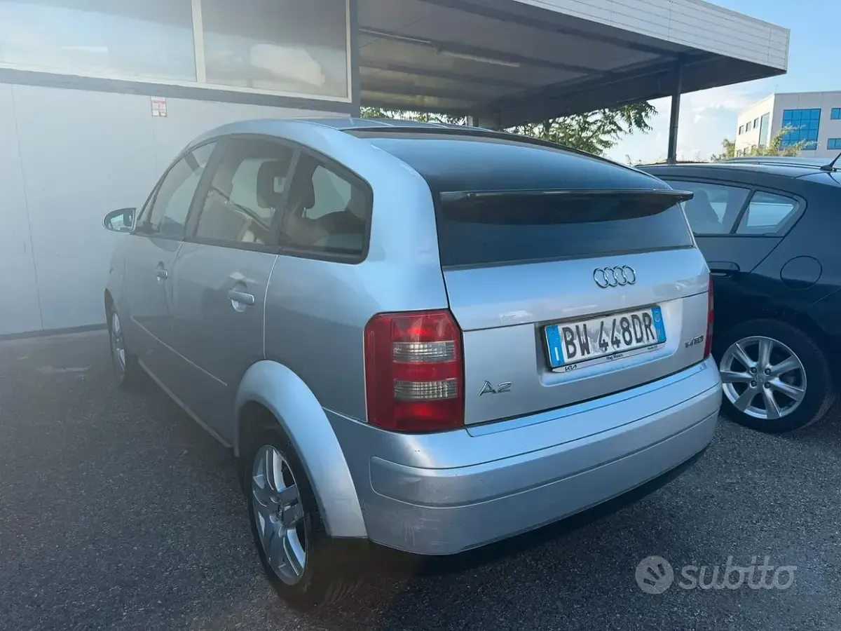 Usata Audi A2 75 CV (55 kW) 2001 Grigio Utilitaria