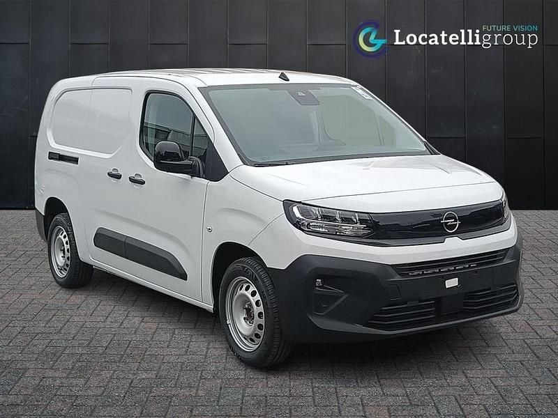 Nouvelle Opel Combo S 131 ch (96 kW) 2025 Blanc Berline