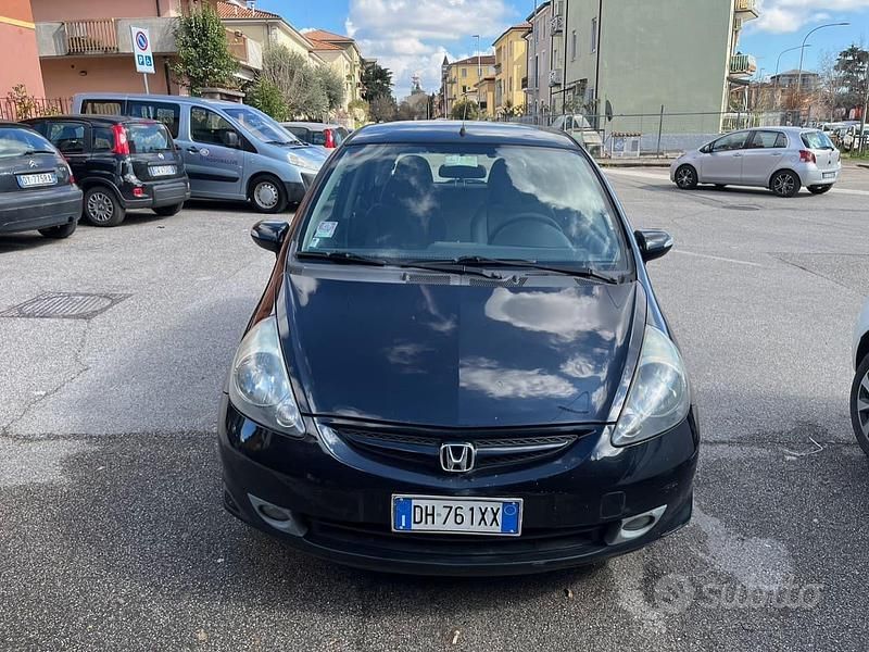 Usata Honda Jazz Cool 83 CV (61 kW) 2007 Nero Utilitaria