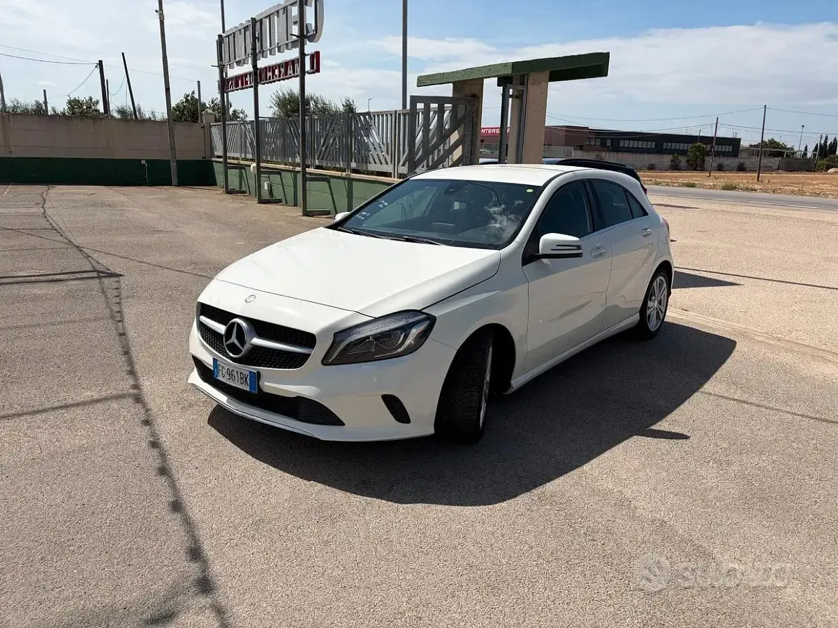 Usata Mercedes A200 136 CV (100 kW) 2017 Bianco Utilitaria