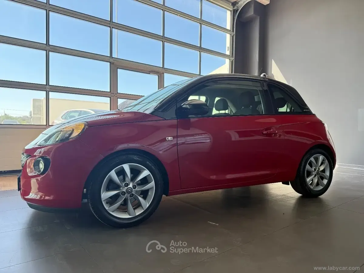 Usata Opel Adam 69 CV (50 kW) 2014 Rosso Utilitaria