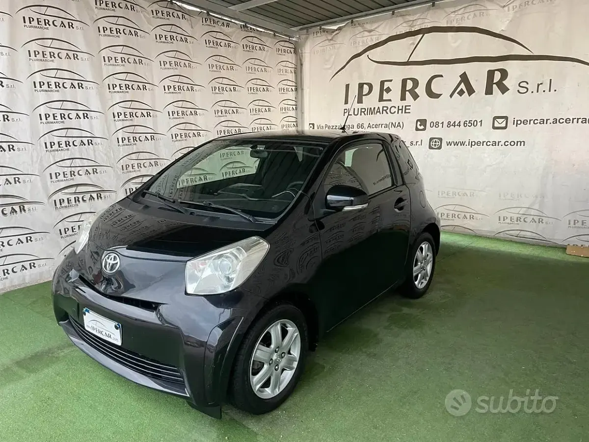 Usata Toyota iQ Sol 68 CV (50 kW) 2009 Nero Utilitaria
