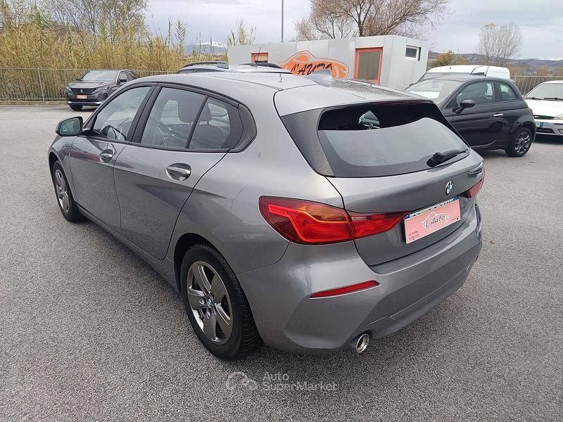 Usata BMW 116 Advantage 116 CV (85 kW) 2022 Gray Utilitaria