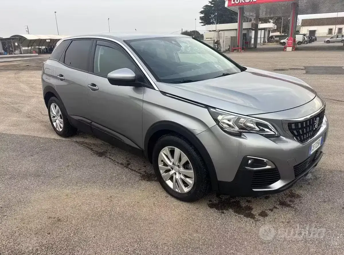 Usata Peugeot 3008 150 CV (110 kW) 2019 Grigio SUV