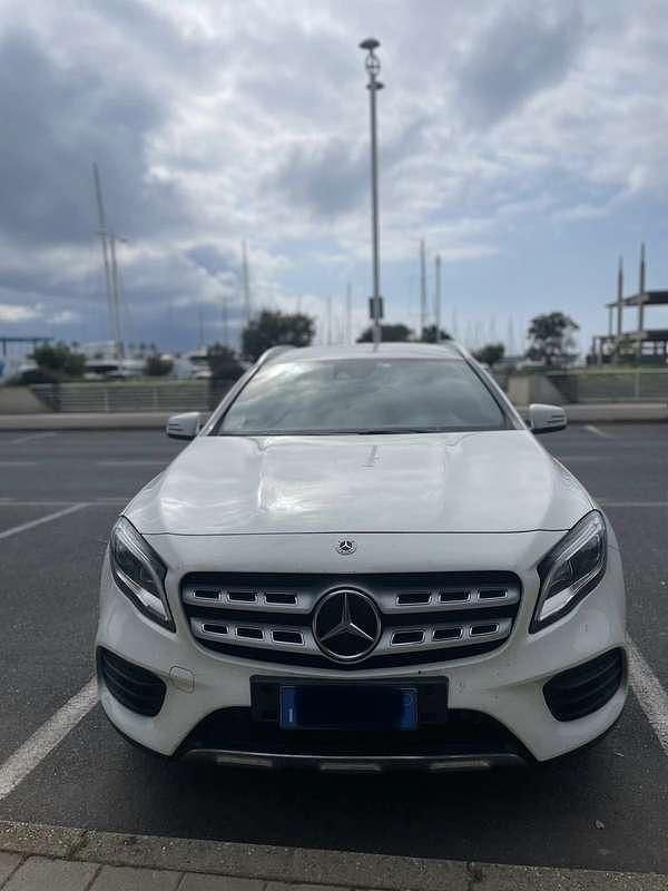 Usata Mercedes GLA200 Premium 156 CV (114 kW) 2019 SUV
