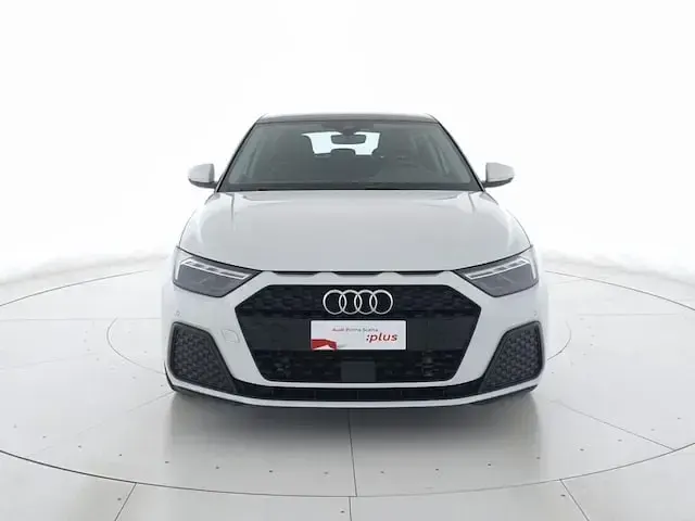 Usata Audi A1 Sportback Admired 110 CV (80 kW) 2023 Bianco ghiaccio metallizzato nero mito metallizzato Utilitaria