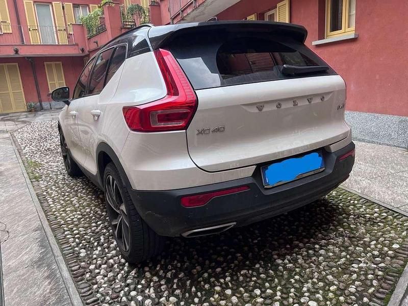 Usata Volvo XC40 R-Design 190 CV (139 kW) 2018 Bianco SUV
