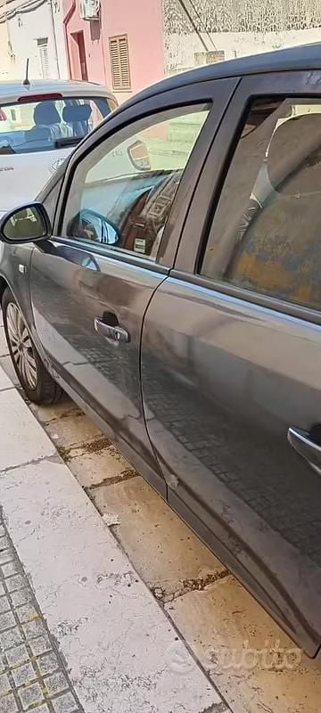 Usata Opel Corsa 95 CV (69 kW) 2011 Utilitaria