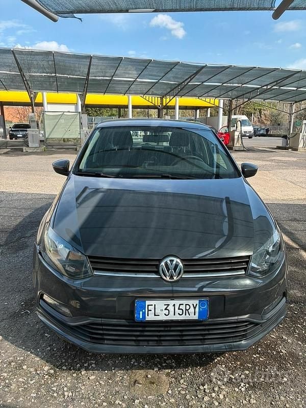 Usata VW Polo 60 CV (44 kW) 2017 Grigio Berlina