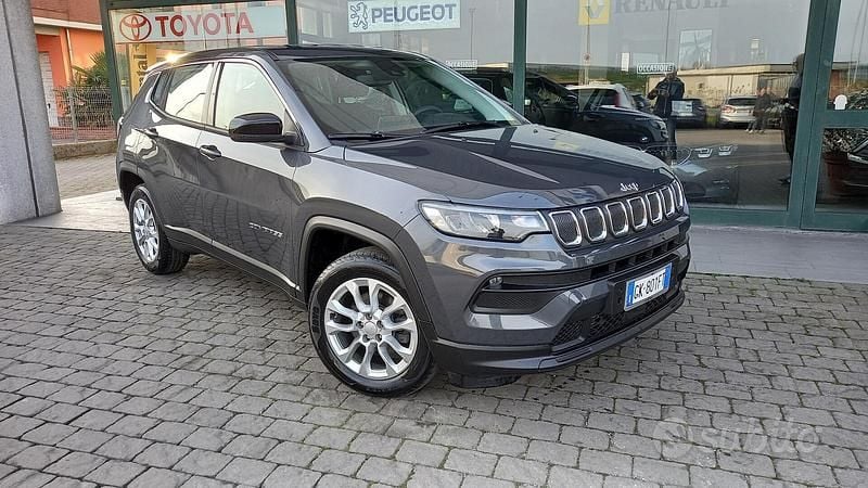 Graphite grey Usata 2022 Jeep Compass Longitude SUV | 22.400 € (Buon prezzo) - Immagine 1/4