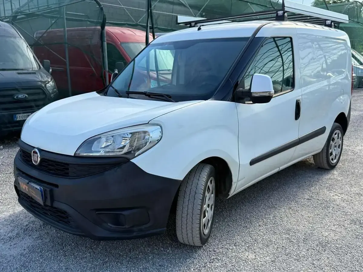 Usata Fiat Doblò 120 CV (88 kW) 2016 Bianco Monovolume