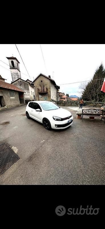 Usata 2009 VW Golf VI GTI Tre volumi | 9400 € (Buon prezzo) - Immagine 1/2