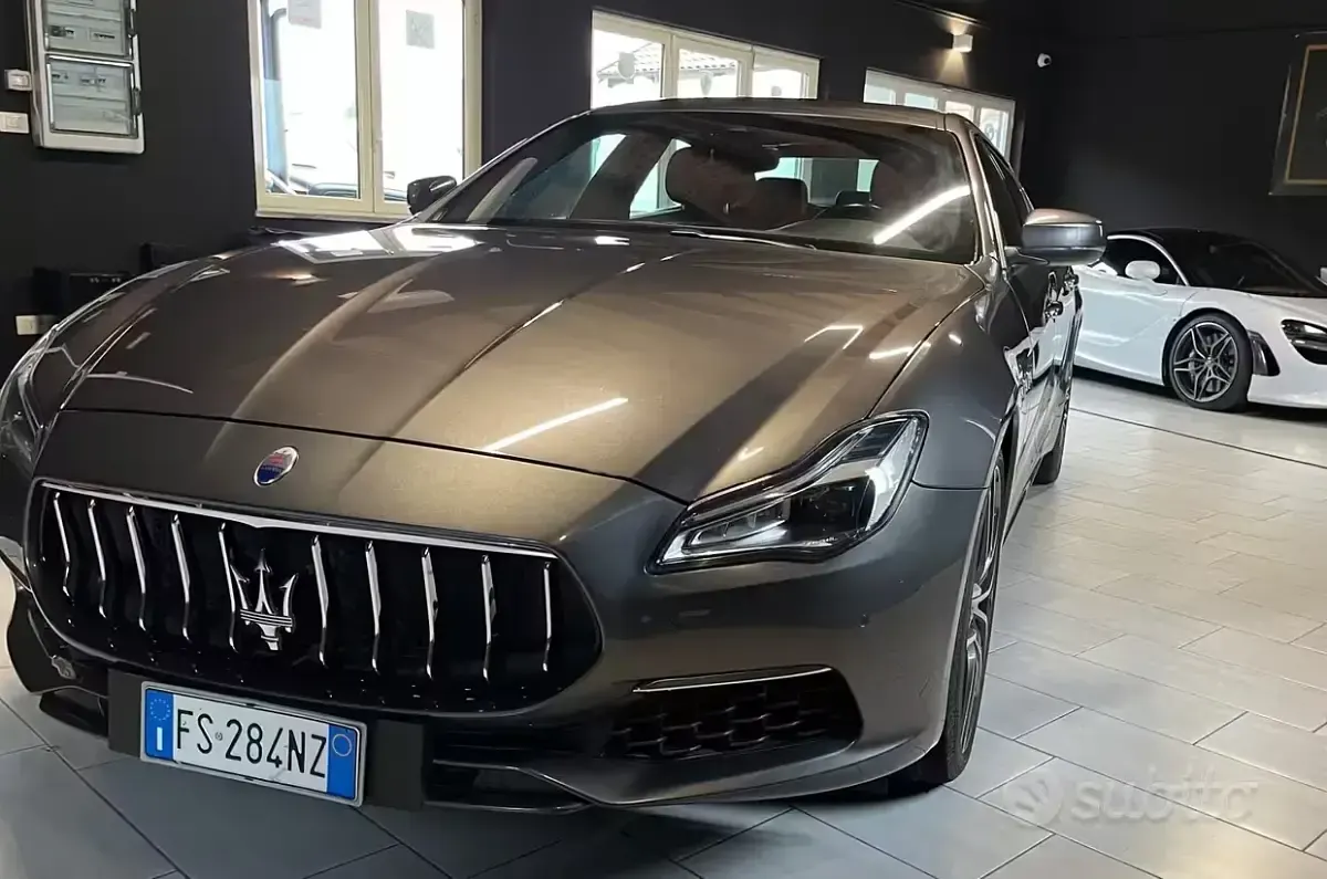 Usata Maserati Quattroporte GranLusso 430 CV (316 kW) 2018 Grigio Berlina