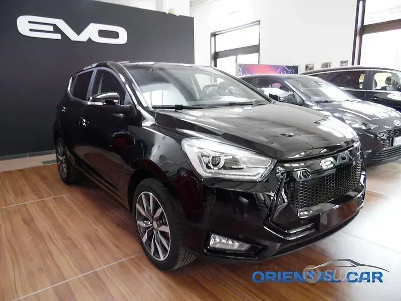 Nuova EVO Evo 3 2026 Nero SUV