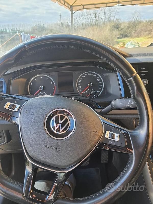 Usata VW Polo 95 CV (69 kW) 2021 Grigio Berlina