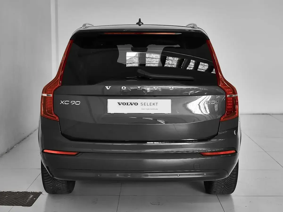 Usata Volvo XC90 173 CV (127 kW) 2024 Grigio SUV