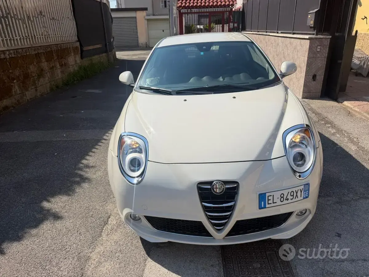 Usata Alfa Romeo MiTo Distinctive 95 CV (69 kW) 2012 Beige Utilitaria