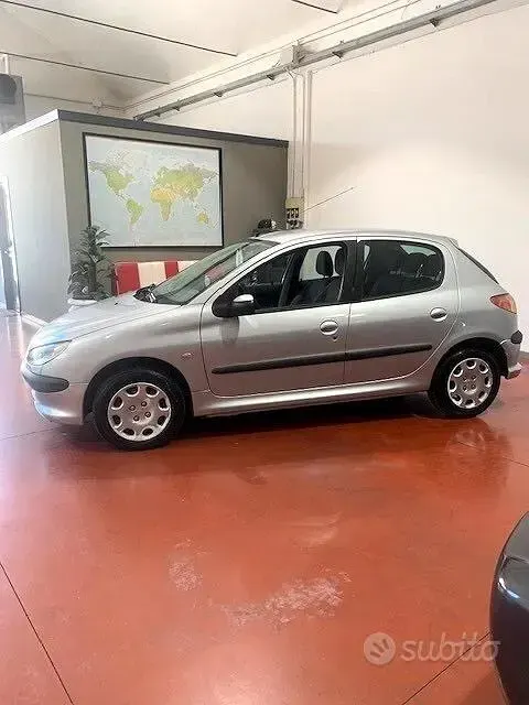 Usata Peugeot 206 60 CV (44 kW) 2004 Grigio Berlina