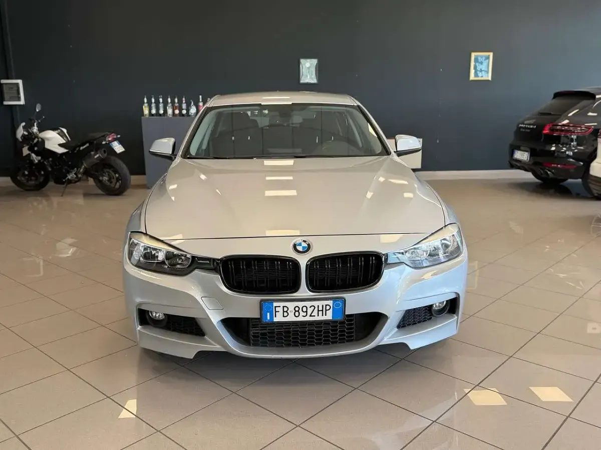 Usata BMW 320 Sport Line 184 CV (135 kW) 2013 Argento Station wagon